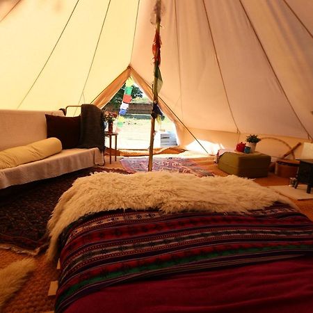 Mulberry Meadow Bell Tent 홀트 외부 사진