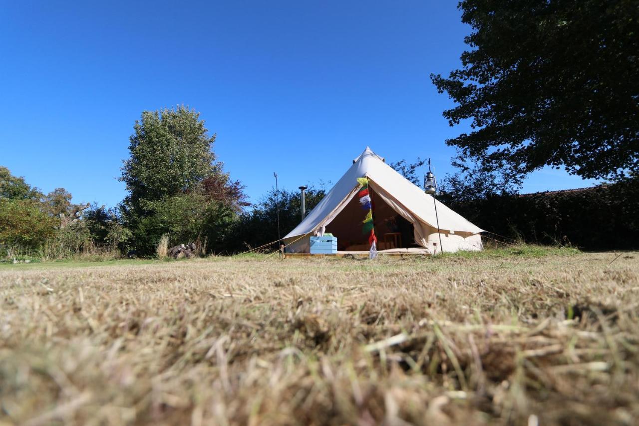 Mulberry Meadow Bell Tent 홀트 외부 사진